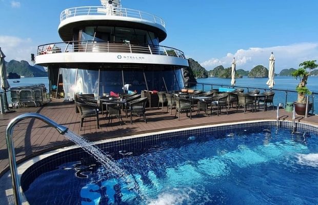 Swimming pool on Stellar of The Seas